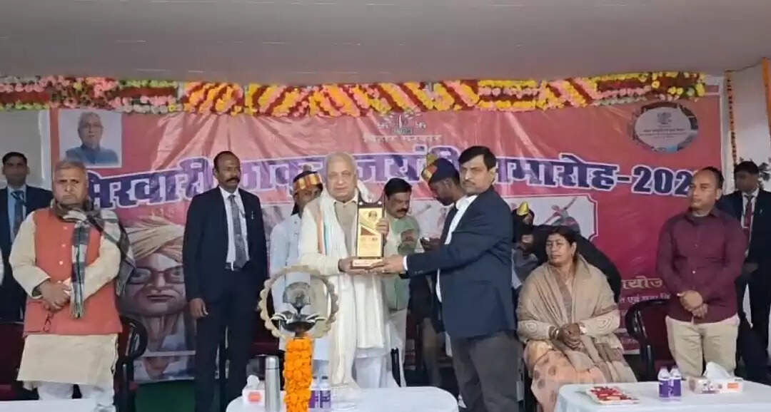 भिखारी ठाकुर अत्यंत संवेदनशील कवी थे : राज्यपाल