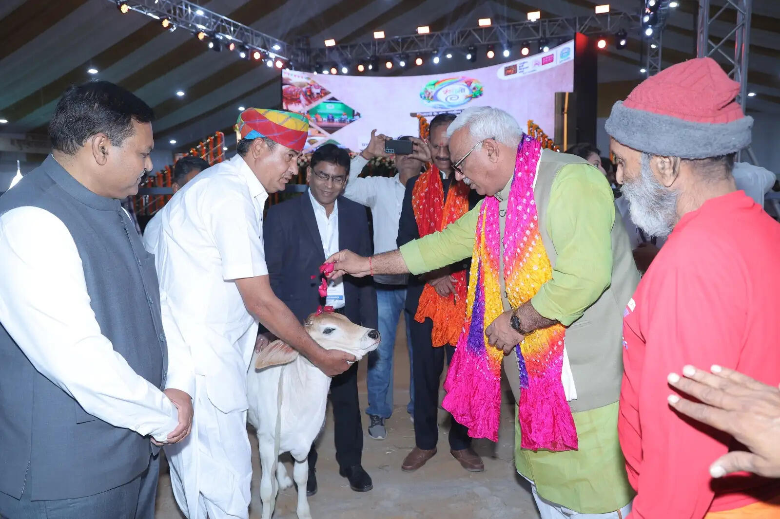 बजट दोगुना होने से दुग्ध किसानों को नई तकनीकों तक पहुंच प्राप्त करने में मदद मिलेगी: जवाहर सिंह बेडम