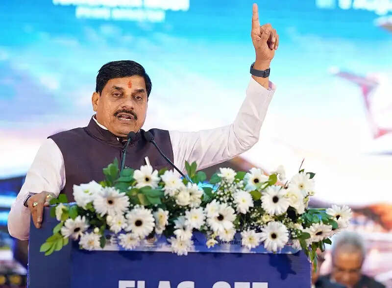 मप्र में चार नई सीधी हवाई सेवाओं का शुभारंभ, मुख्यमंत्री डॉ यादव और केंद्रीय मंत्री नायडू ने दिखाई हरी झंडी