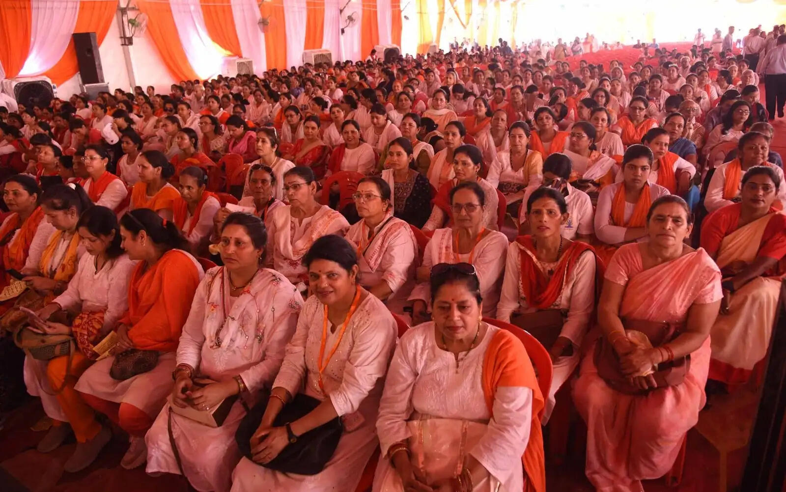 भारतीय संस्कारों से युक्त शिक्षा की जरूरत : योग गुरु बाबा रामदेव