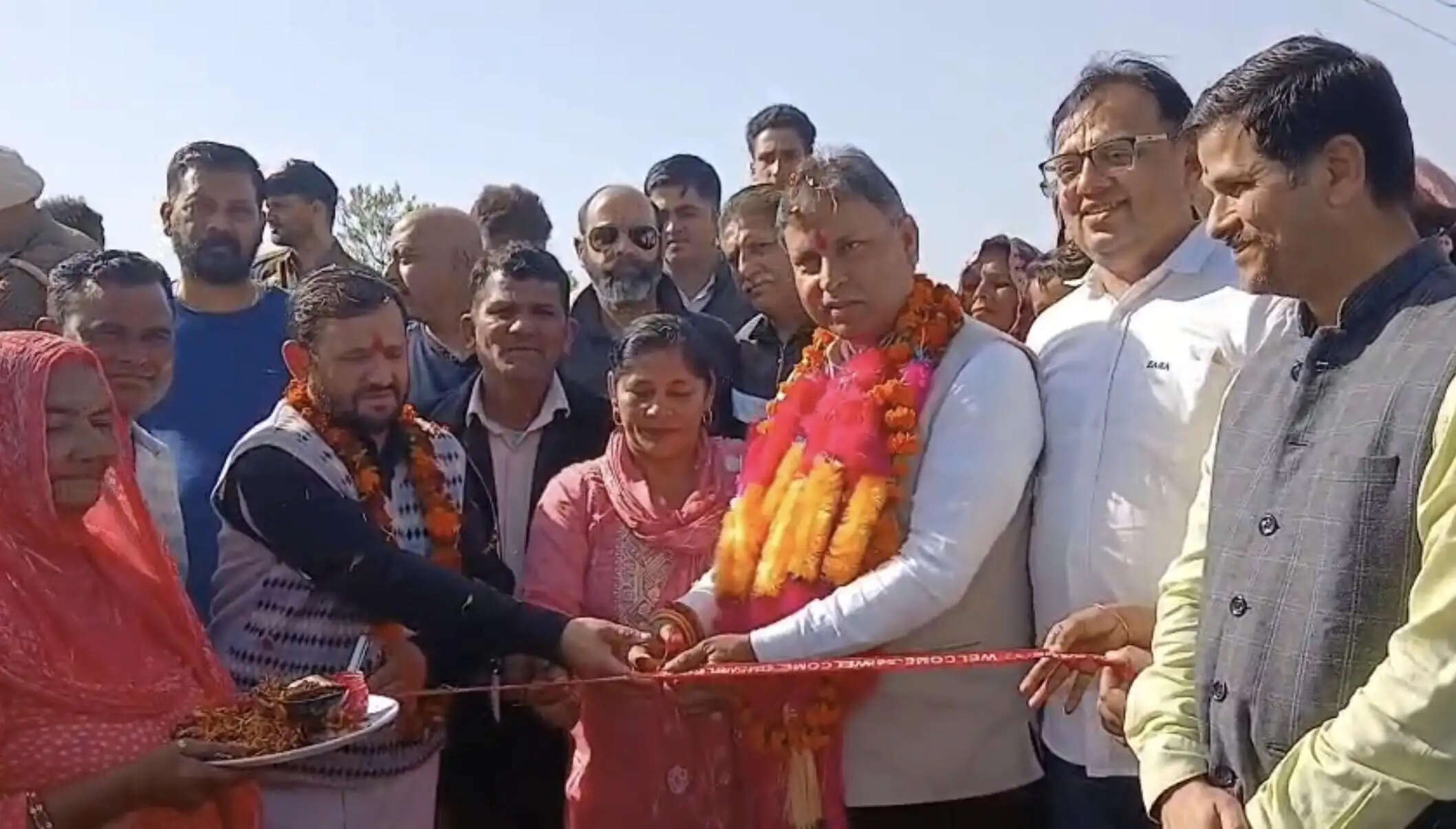 कठुआ विधायक ने संपर सपला में 250 केवी ट्रांसफार्मर का उद्घाटन, ग्रामीणों को मिलेगा बेहतर बिजली आपूर्ति का लाभ