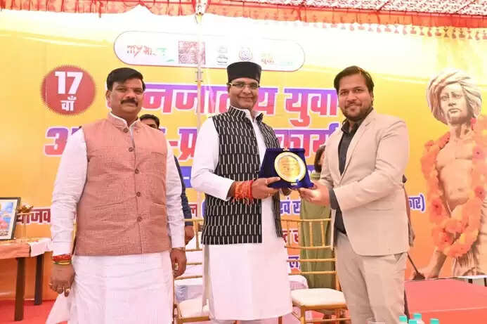 जनजाति युवा आदान-प्रदान कार्यक्रम राज्यों की संस्कृति जानने का सशक्त माध्यम : मंत्री सारंग