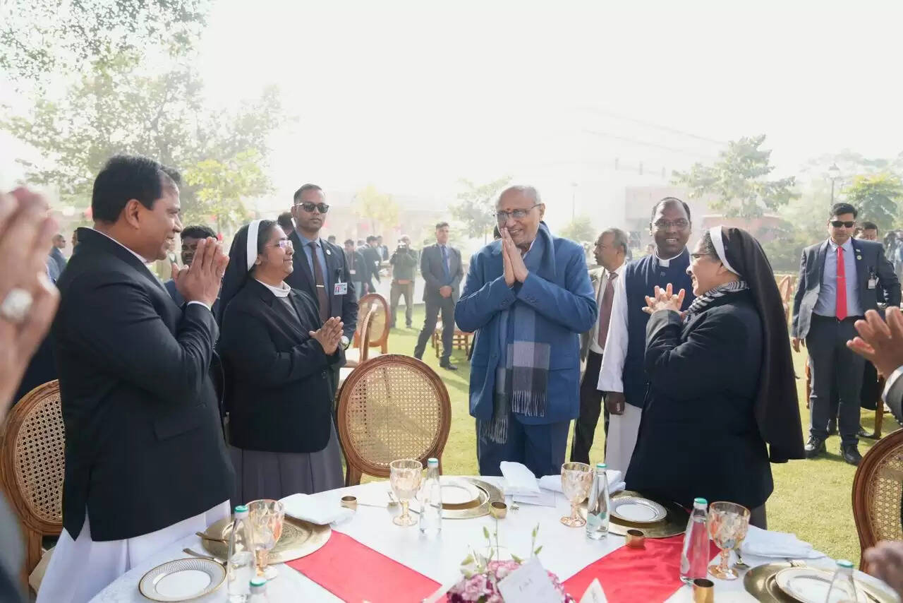 क्रिसमस प्रेम और करूणा का संदेश देता है: उपराष्ट्रपति