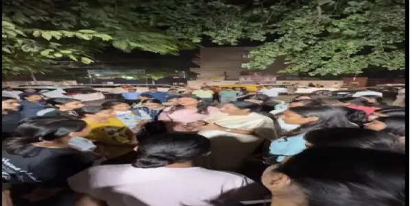 छात्राओं की सुरक्षा में लापरवाही बर्दाश्त नहीं : रेखा गुप्ता