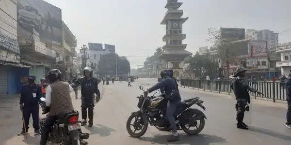 नेपाल के बीरगंज में कर्फ्यू हटा, निषेधाज्ञा के चलते सभा, सम्मेलन, जुलूस, प्रदर्शन पर रोक