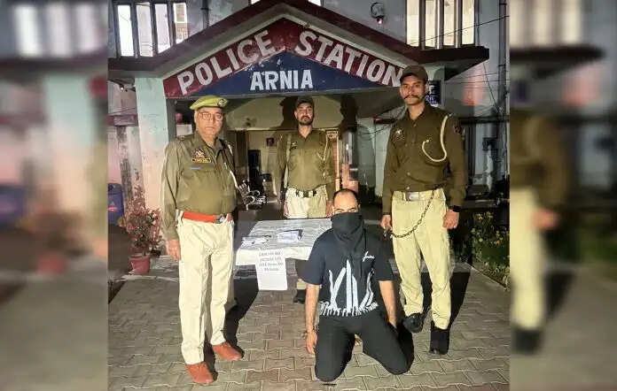 पीएसए के तहत एक कुख्यात अपराधी गिरफ्तार