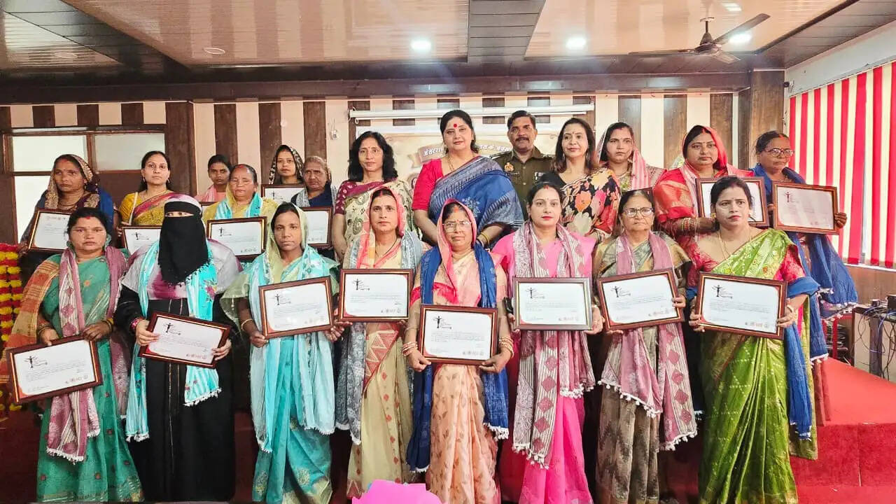 गांव की सरकार में महिला प्रधानों की भूमिका बेहद महत्वपूर्ण : डॉ बबिता सिंह चौहान