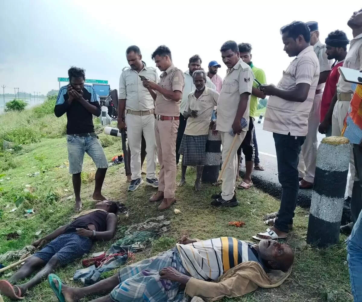 बिहार के कटिहार में आकाशीय बिजली की चपेट में आने से तीन पशुपालकों की मौत