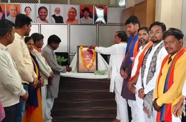 अपना दल (एस) ने राजर्षि शाहूजी महाराज की जयंती पर किया कार्यक्रम
