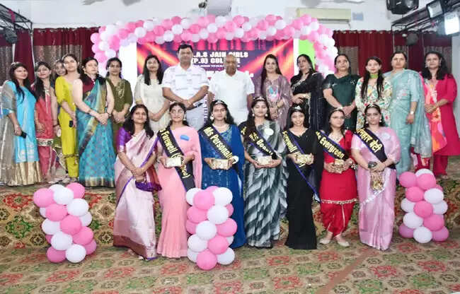 सोनीपत: रितु मिस पर्सनलिटी, गुनगुन मिस एवरग्रीन और निशा मिस ब्यूटी बनी