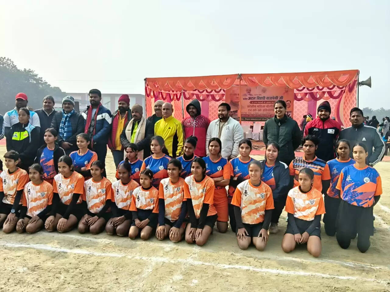 वाराणसी ने मुरादाबाद को 7-2 से हराकर जीत दर्ज की, जबकि बस्ती ने मिर्जापुर को 6-0 से हराया