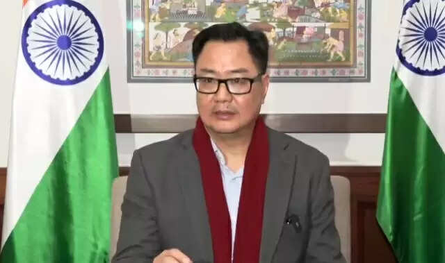 देश को कमजोर दिखाने की कोशिश कर रहे राहुल गांधीः रिजिजू