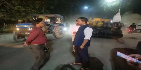 मर्चेंट चैंबर हॉल से लाल इमली तक 9 लाख से होगी सड़क की पैच मरम्मत