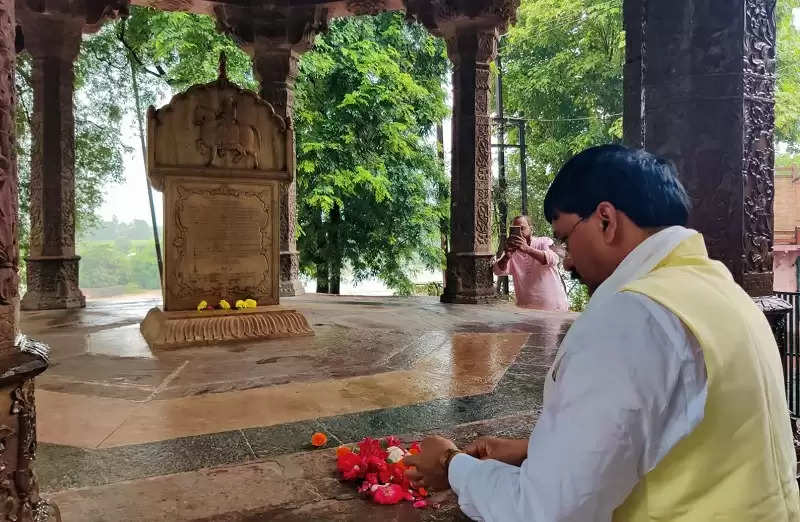 वीर दुर्गादास छत्री को ऐतिहासिक व सांस्कृतिक स्थल के रूप में किया जाएगा विकसितः मंत्री लोधी