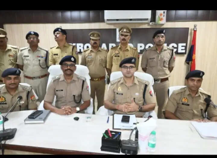(लीड) शताब्दी एक्सप्रेस पर पथराव मामले में दो नाबालिग हिरासत में