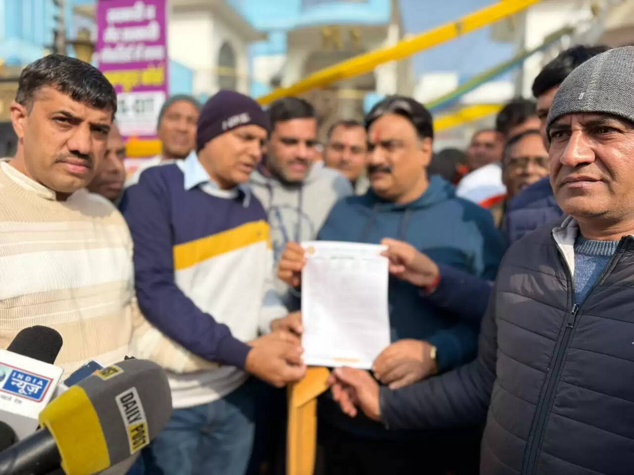 जींद : राजकीय प्राथमिक शिक्षक संघ ने डिप्टी स्पीकर को सौंपा ज्ञापन