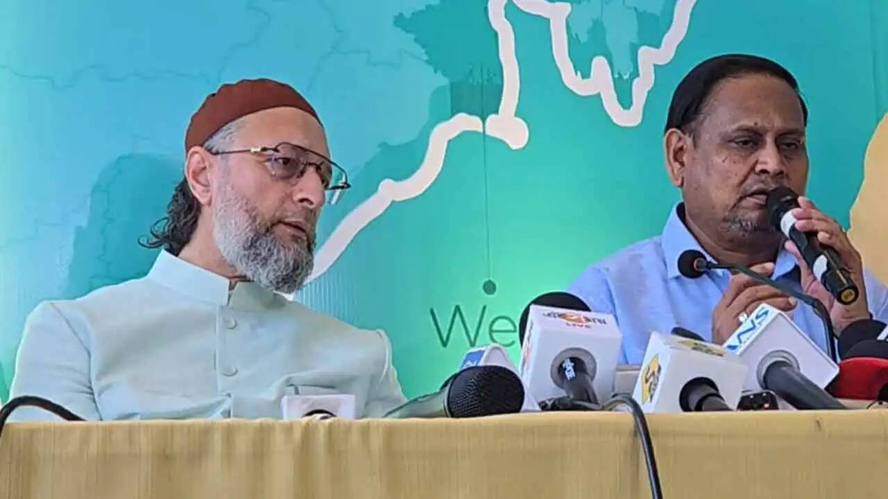 पश्चिम बंगाल विस चुनाव: असदुद्दीन ओवैसी ने हुमायूं कबीर से तोड़ा गठबंधन, अकेले लड़ने का ऐलान