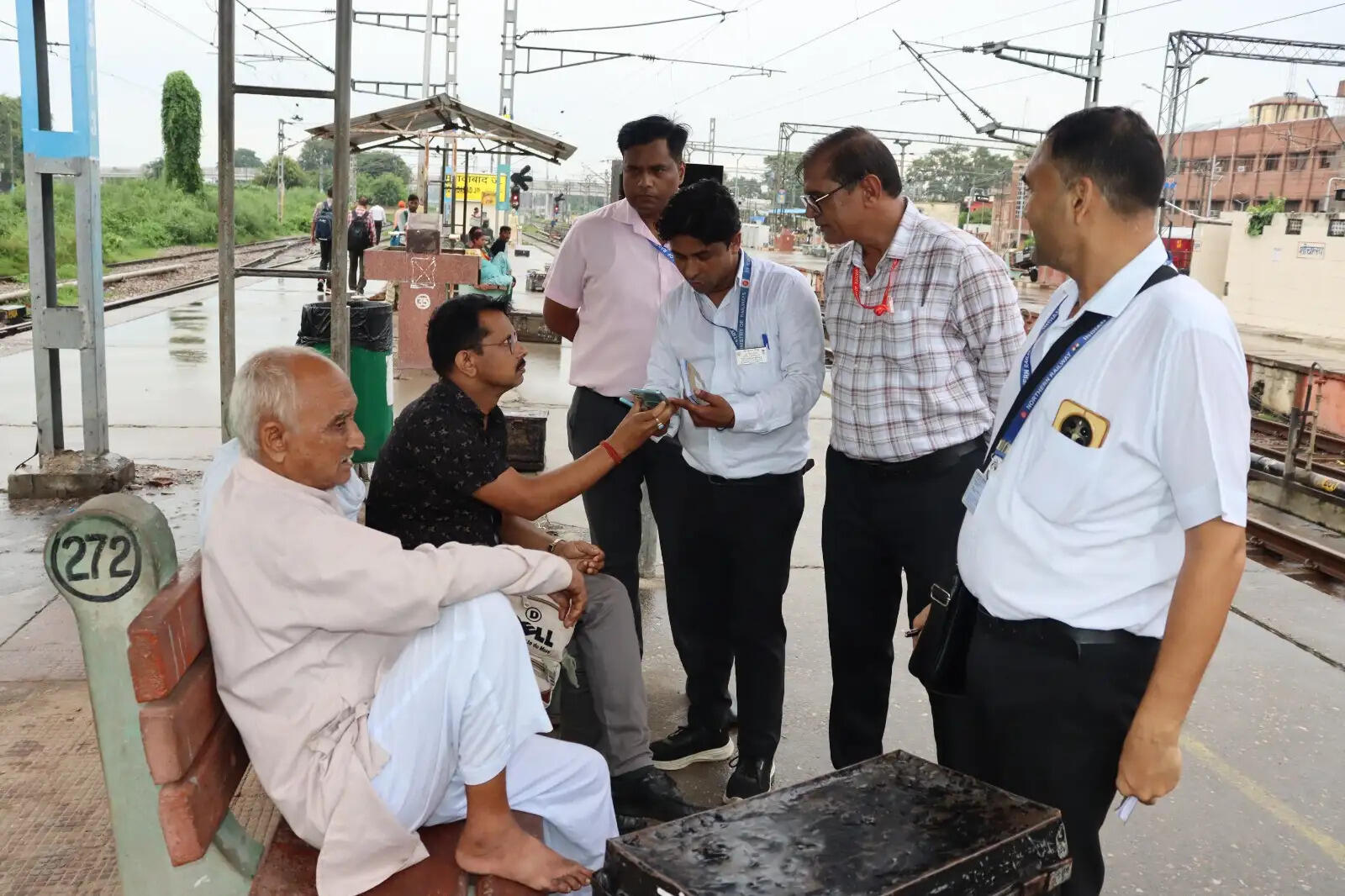 मुरादाबाद स्टेशन पर टिकट चेकिंग अभियान में 1.50 लाख का राजस्व अर्जित