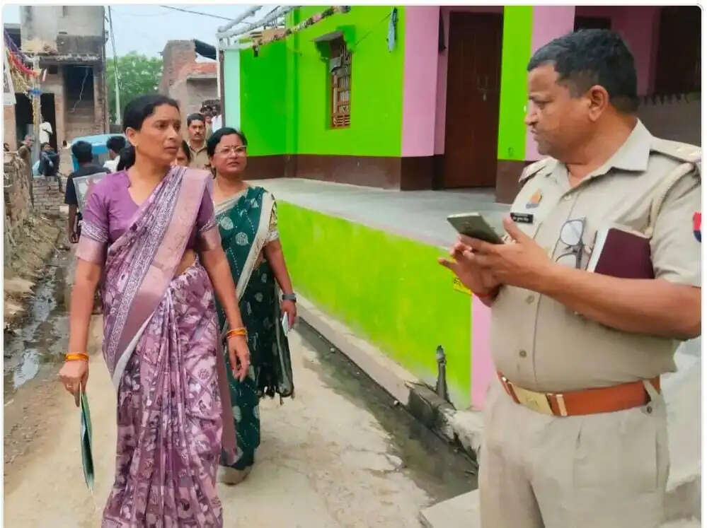 औरैया में नाबालिग लड़की ने रुकवाया अपना विवाह, बाल कल्याण विभाग ने परिजनाें काे समझाया
