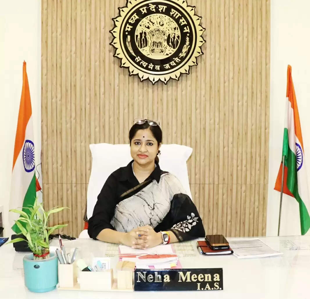 लोक सेवक दिवस पर आज प्रधानमंत्री मोदी करेंगे झाबुआ कलेक्‍टर का सम्‍मान