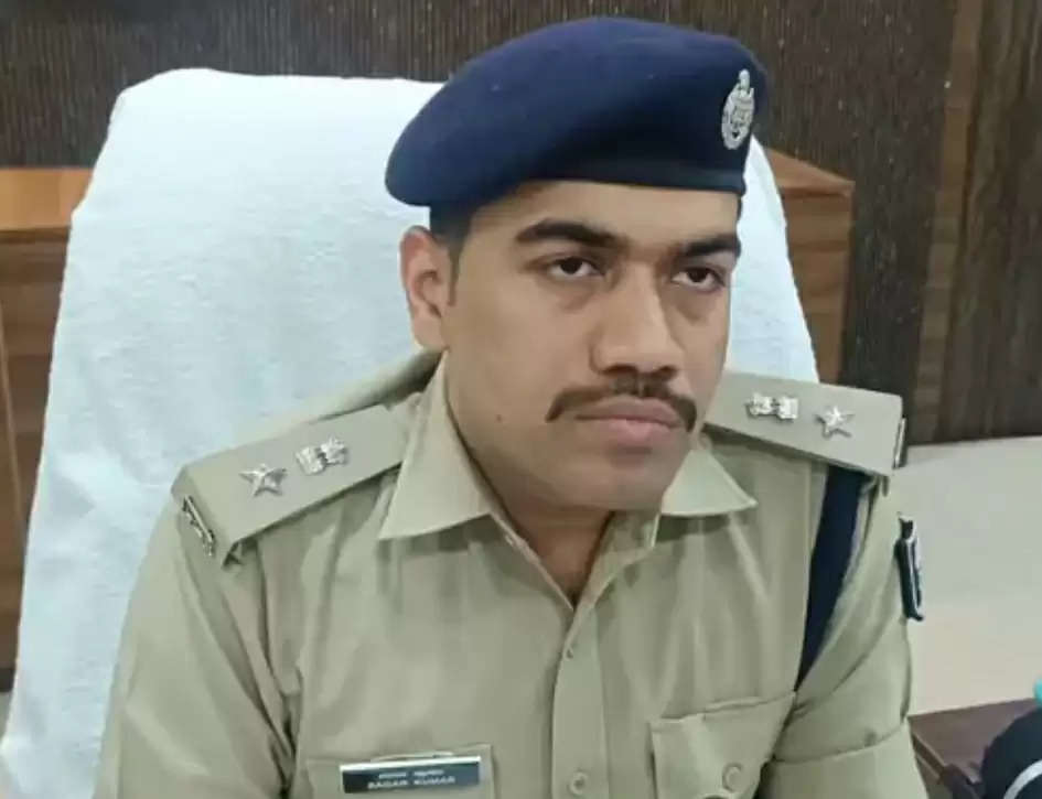 स्वतंत्रता दिवस और बांग्लादेश में तनाव को लेकर किशनगंज पुलिस अलर्ट, संदिग्धों पर रखी जा रही है नजर