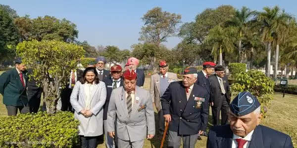 हीरक जयंती समारोह में पूर्व अधिकारियों ने बीते दिनों को किया याद