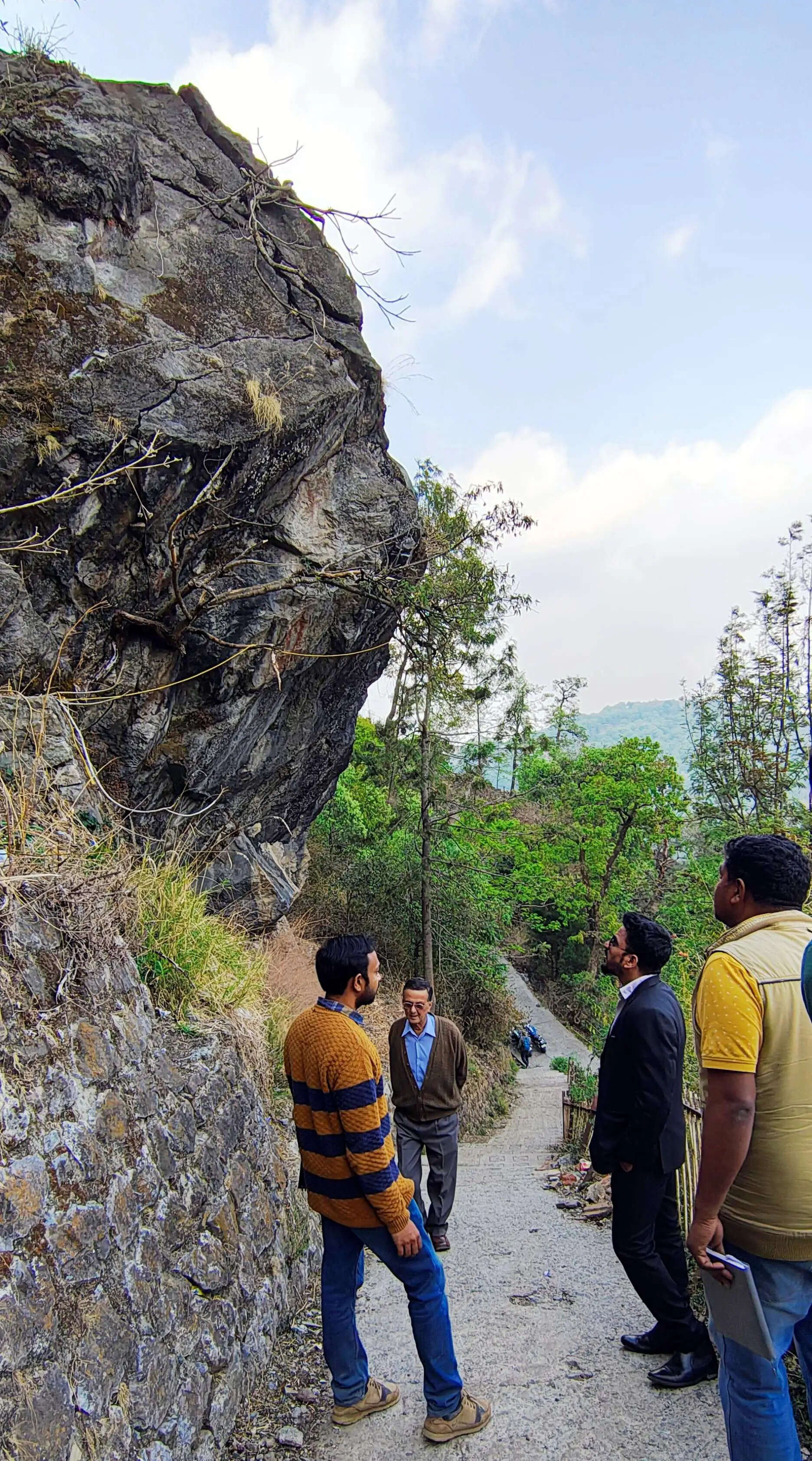 मोनोलीथिक स्ट्रट तकनीक से स्थिर की जाएगी कृष्णापुर में चट्टान