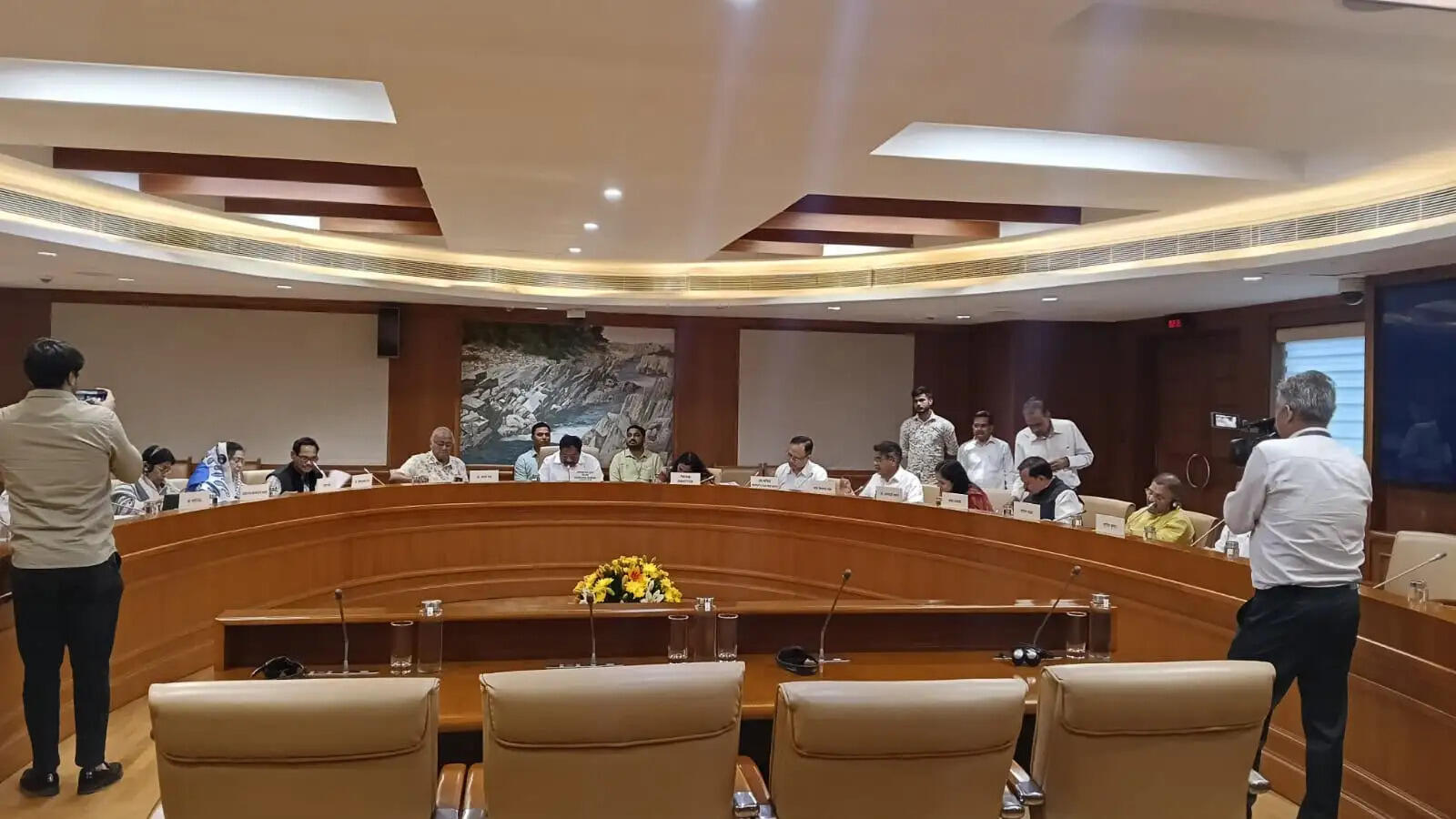 एमपीएलएडीएस के कार्यक्षेत्र का हो विस्तार, स्थानीय जरूरतों के आधार पर तय हों विकास कार्य : रमेश अवस्थी