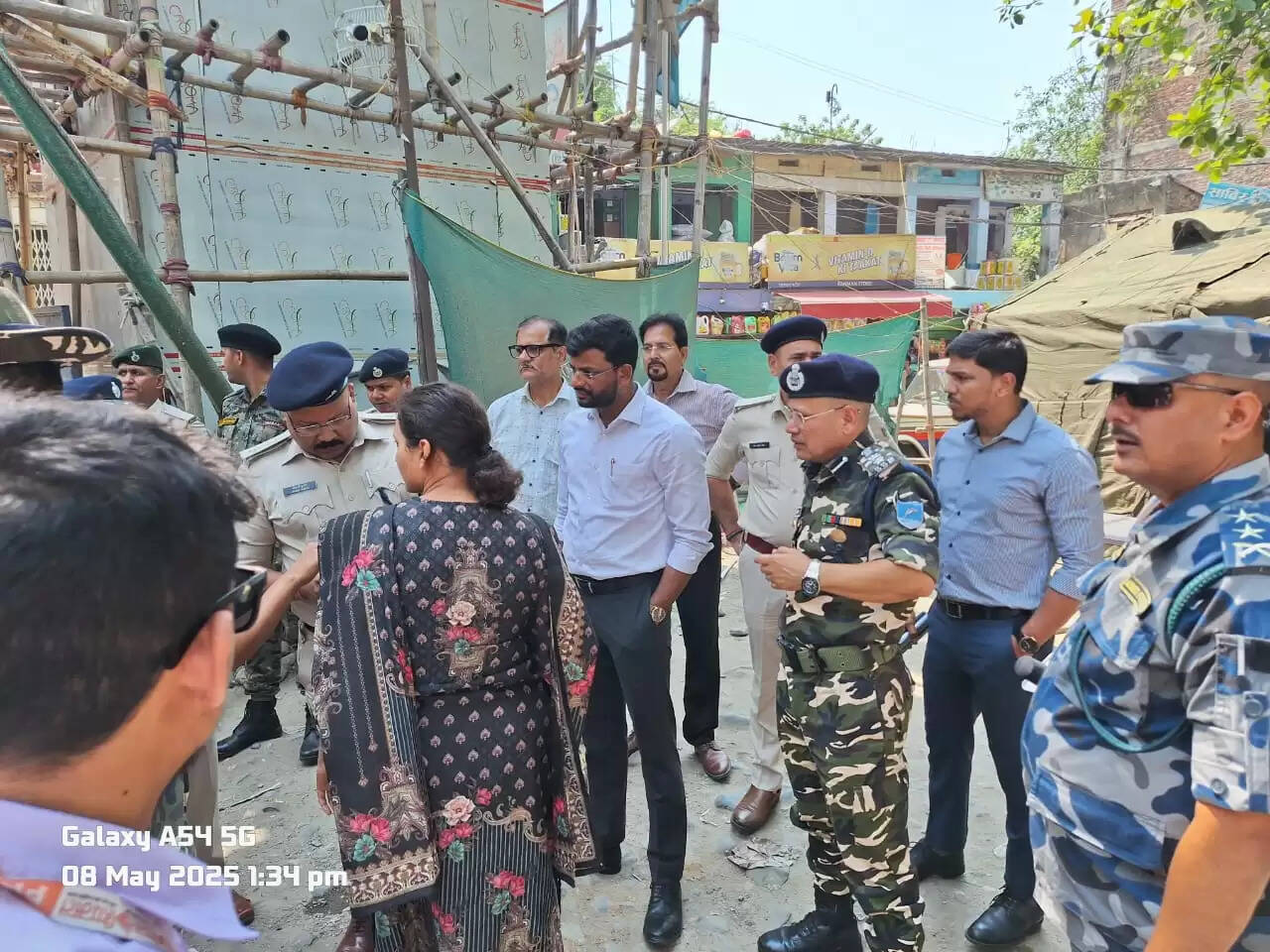 डीएम एवं एसपी ने भारत नेपाल सीमा का किया निरीक्षण, प्रशासन के कई अधिकारी रहे मौजूद