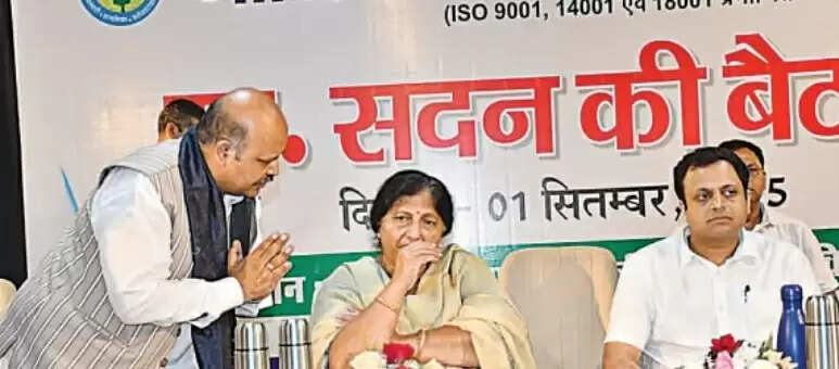 भाजपा महानगर अध्यक्ष ने मनाया जश्न तो महापौर ने कर दी चुनाव प्रक्रिया निरस्त