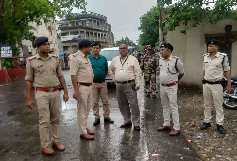 लोकसभा चुनाव को लेकर पुलिस प्रेक्षक ने इंडो-नेपाल बार्डर क्षेत्र का लिया जायजा