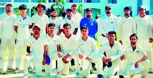 ब्रास सिटी क्रिकेट एकेडमी ब्लू ने रामपुर क्रिकेट एकेडमी को चार विकेट से हराया