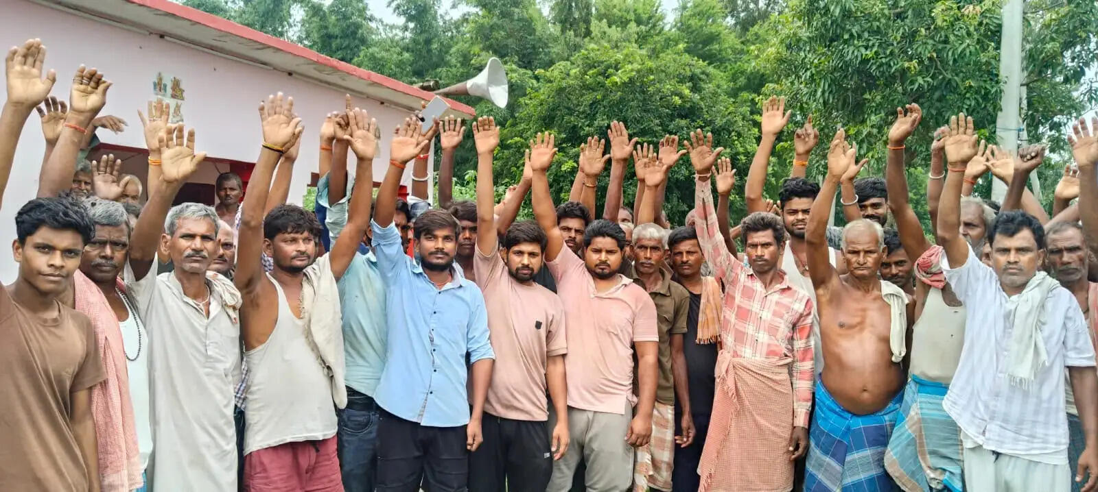 बेलौखरा में सूखे नशे के खिलाफ ग्रामीणों का बड़ा फैसला,&nbsp; बेचने वालों पर 25 हजार और सेवन करने वालों पर 5100 जुर्माने का निर्णय