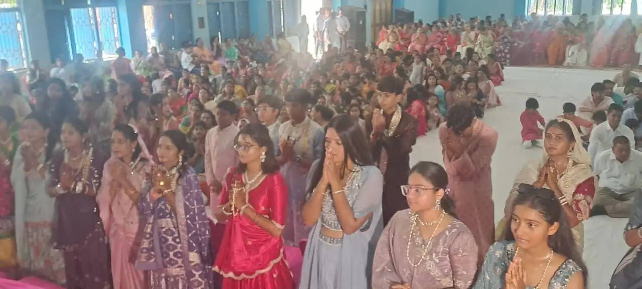 मंदसौरः 45 दिवस की नव्वाणु यात्रा पूर्ण होने पर 35 तपस्वियों का निकला विशाल चल समारोह