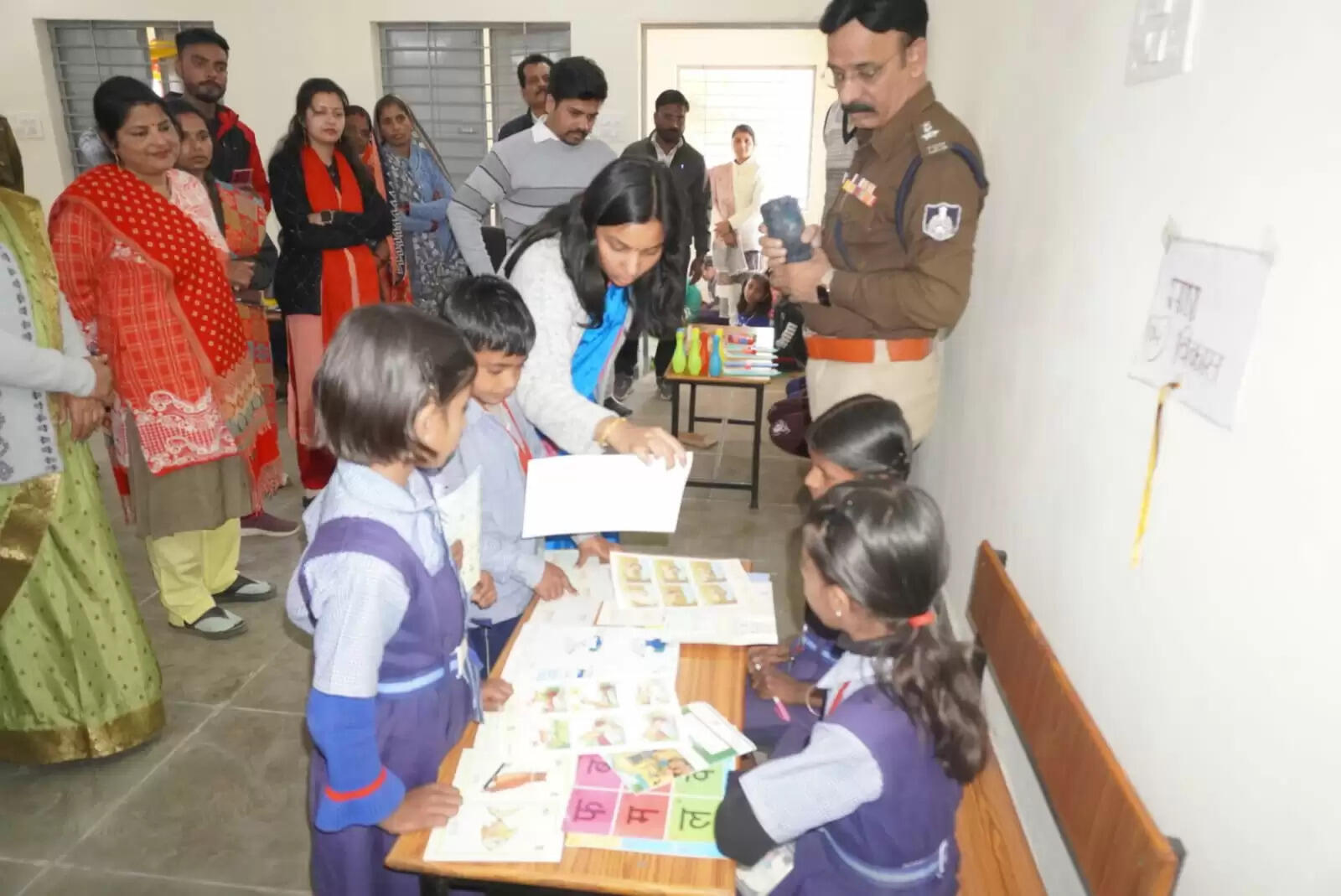 सिवनीः कलेक्टर–एसपी ने एफएलएन मेलों व पीएम श्री विद्यालयों का किया निरीक्षण