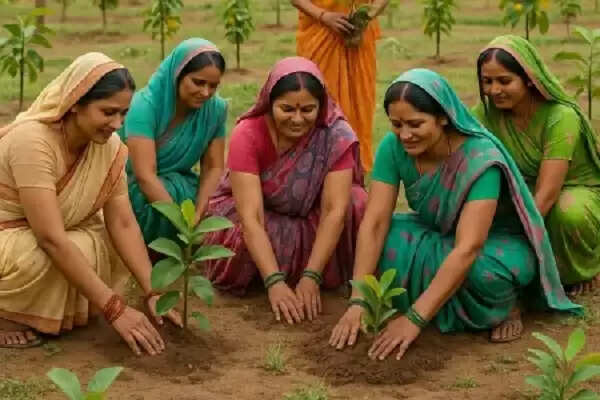 एक बगिया मां के नाम परियोजना में फलोद्यान की बगिया लगाने स्व-सहायता समूह की महिलाओं ने दिखाया उत्साह