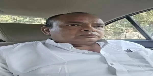 पश्चिमी सिंहभूम : झोले में बच्चों को ले जाने की कथित घटना पर स्वास्थ्य मंत्री सख्त, जांच के दिए आदेश