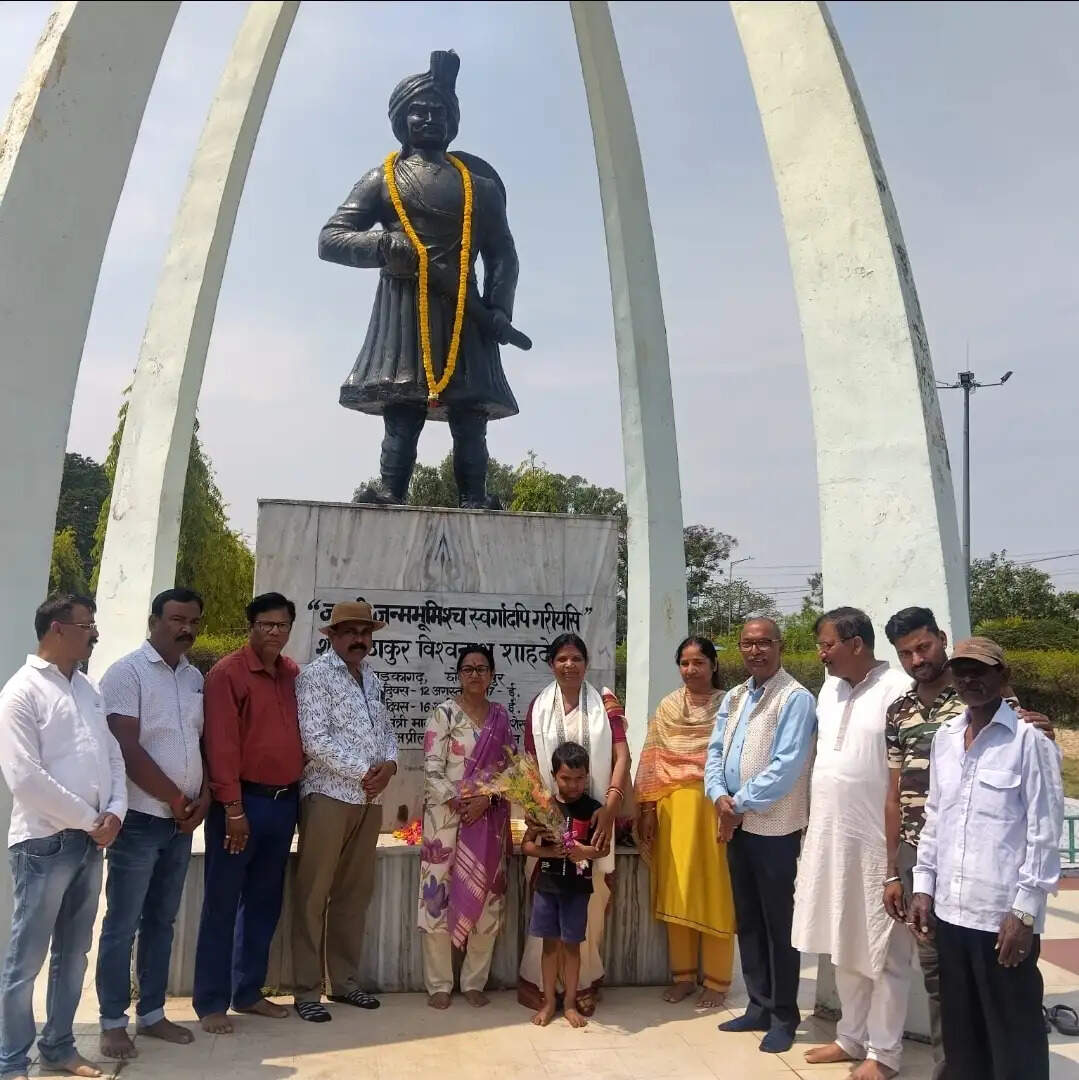 राष्ट्रीय उत्सव के रूप में शहीद विश्वनाथ शाहदेव को दी गईं श्रद्धांजलि