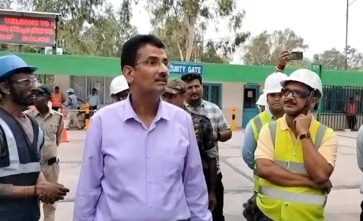 दमोहः श्रमिकों की शिकायतों पर डायमंड सीमेंट प्रबंधन को नोटिस