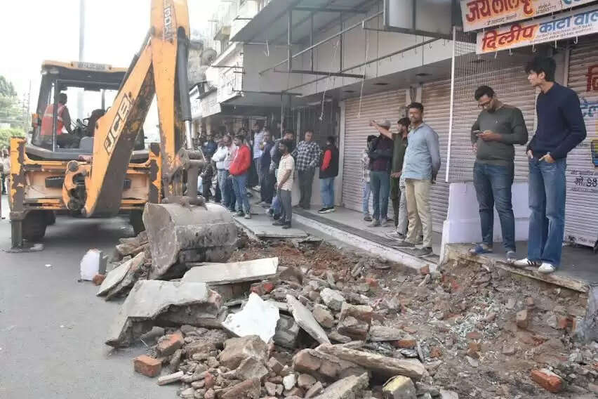 मंदसौरः तीसरे दिन भी जारी रही अतिक्रमण हटाने की कार्यवाही