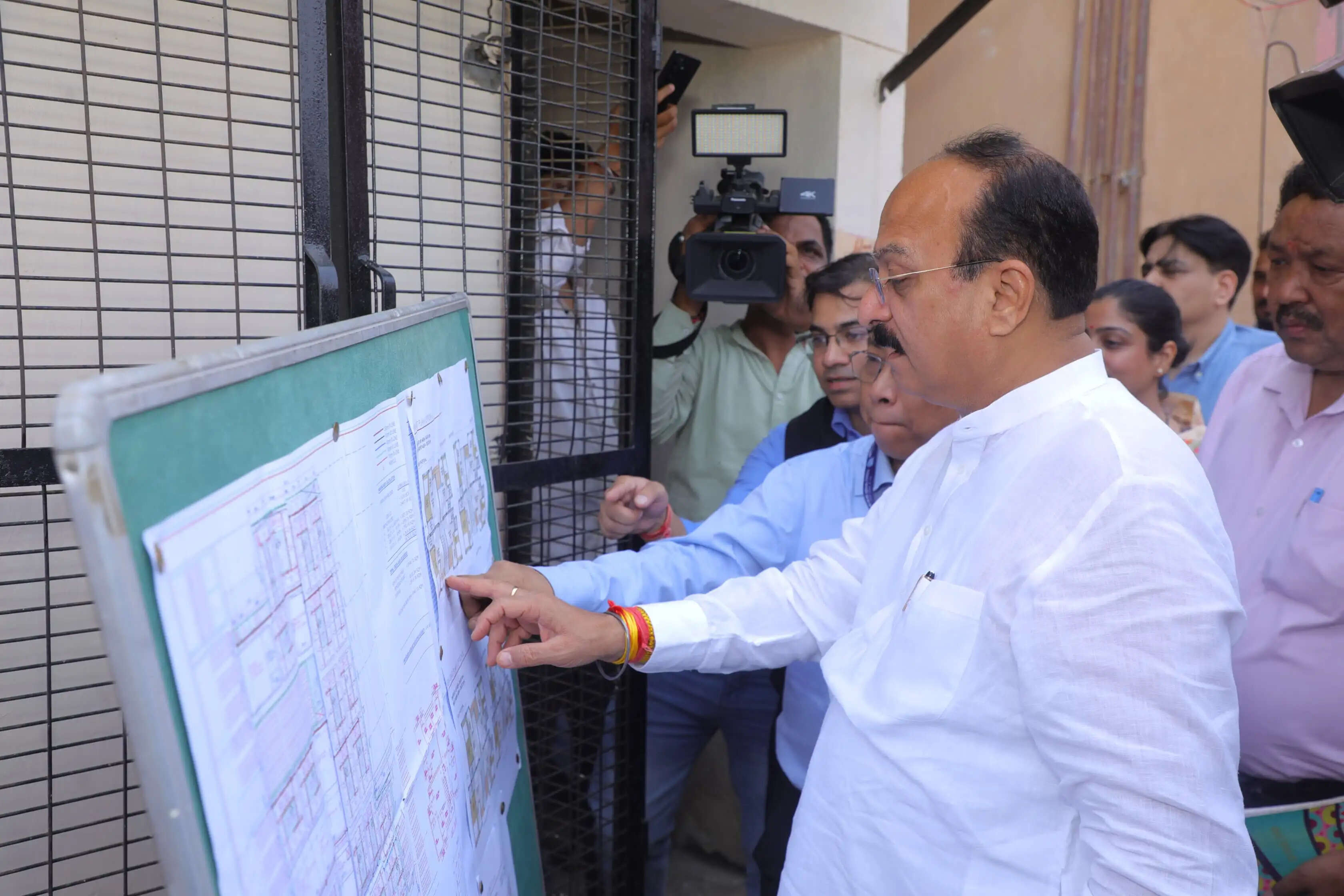 मंत्री सूद ने भलस्वा ईडब्ल्यूएस आवास परियोजना का किया निरीक्षण