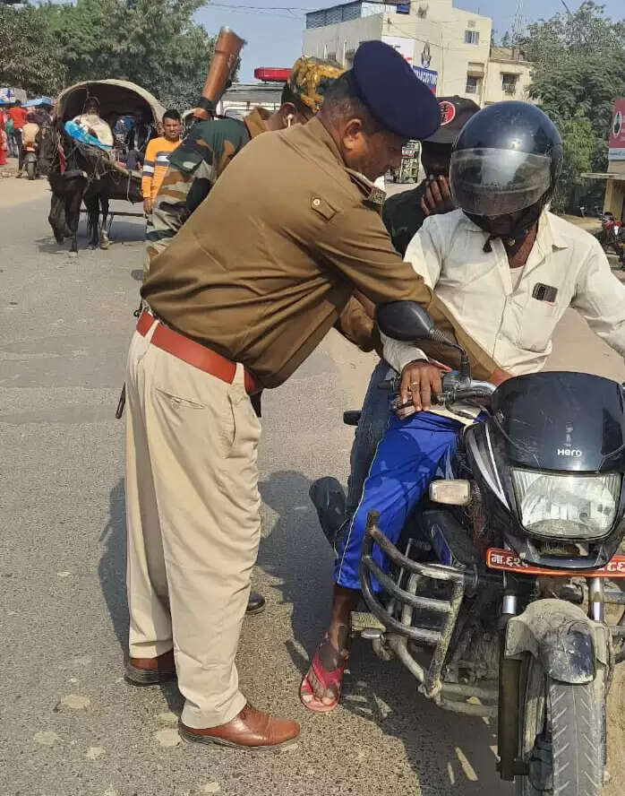 नेपाल में चुनाव को लेकर रक्सौल बॉर्डर पर पुलिस ने बढायी सख्ती