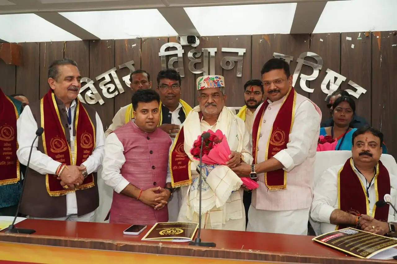 सीवान: सत्यम भारतीय बने बिहार स्वर्णकार संघ के प्रदेश अध्यक्ष, सुरक्षा मुद्दों पर उठी आवाज