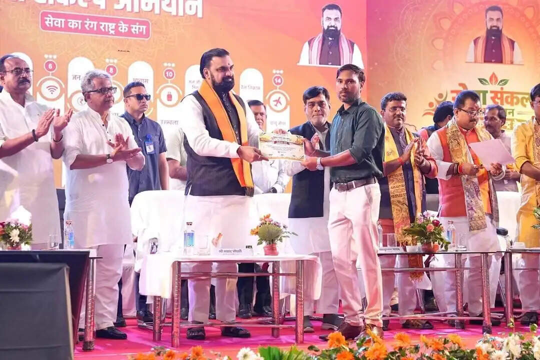 भाजपा की ‘सेवा के रंग, राष्ट्र के संग’ रंगोली कार्यक्रम में शामिल हुए मुख्यमंत्री सम्राट चौधरी