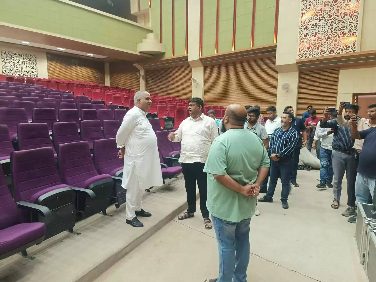 केंद्रीय वन मंत्री ने ली अलवर शहर के सुव्यवस्थित विकास एवं स्वच्छता के संबंध में समीक्षा बैठक