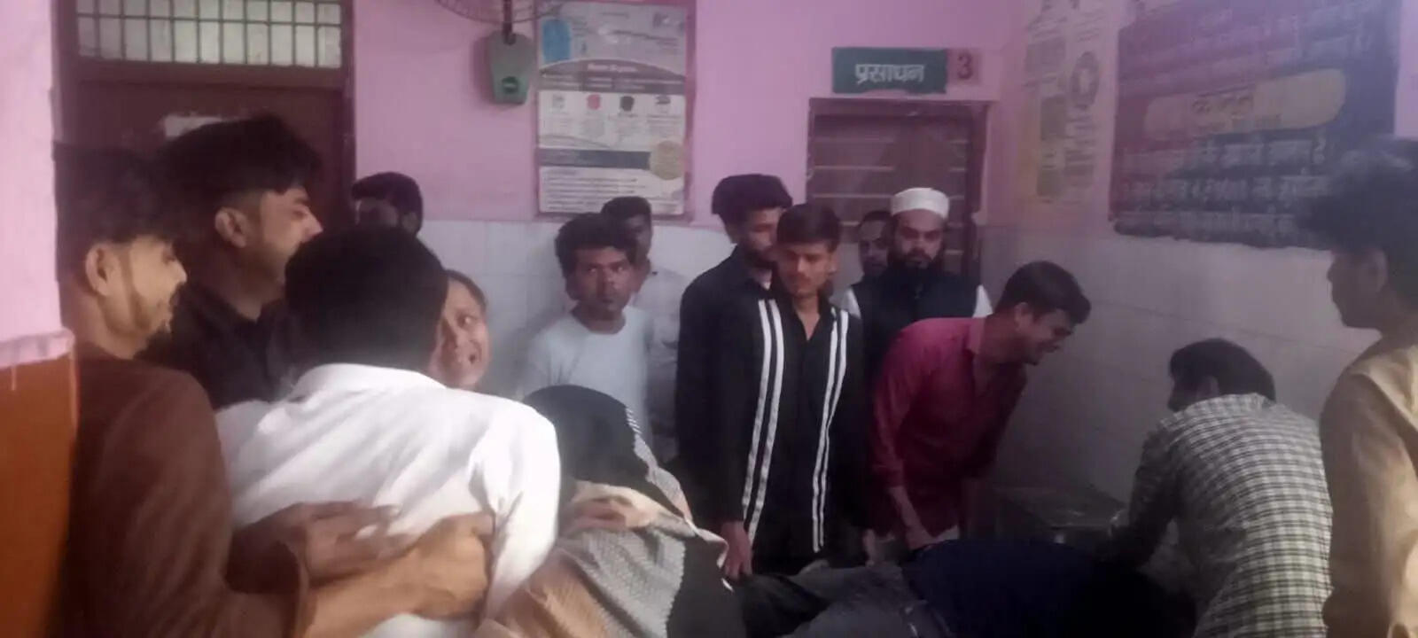 पारिवारिक कलह से तंग युवक ने ट्रेन के सामने कूदकर दी जान