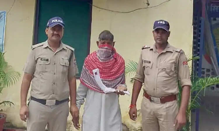 पुलिस की दबिश, 30 किलो गोमांस बरामद, एक गिरफ्तार, एक फरार