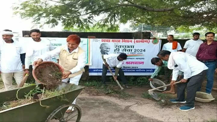 ग्वालियरः स्वच्छता पखवाड़े के तहत ककैटो डैम परिसर को किया साफ-सुथरा