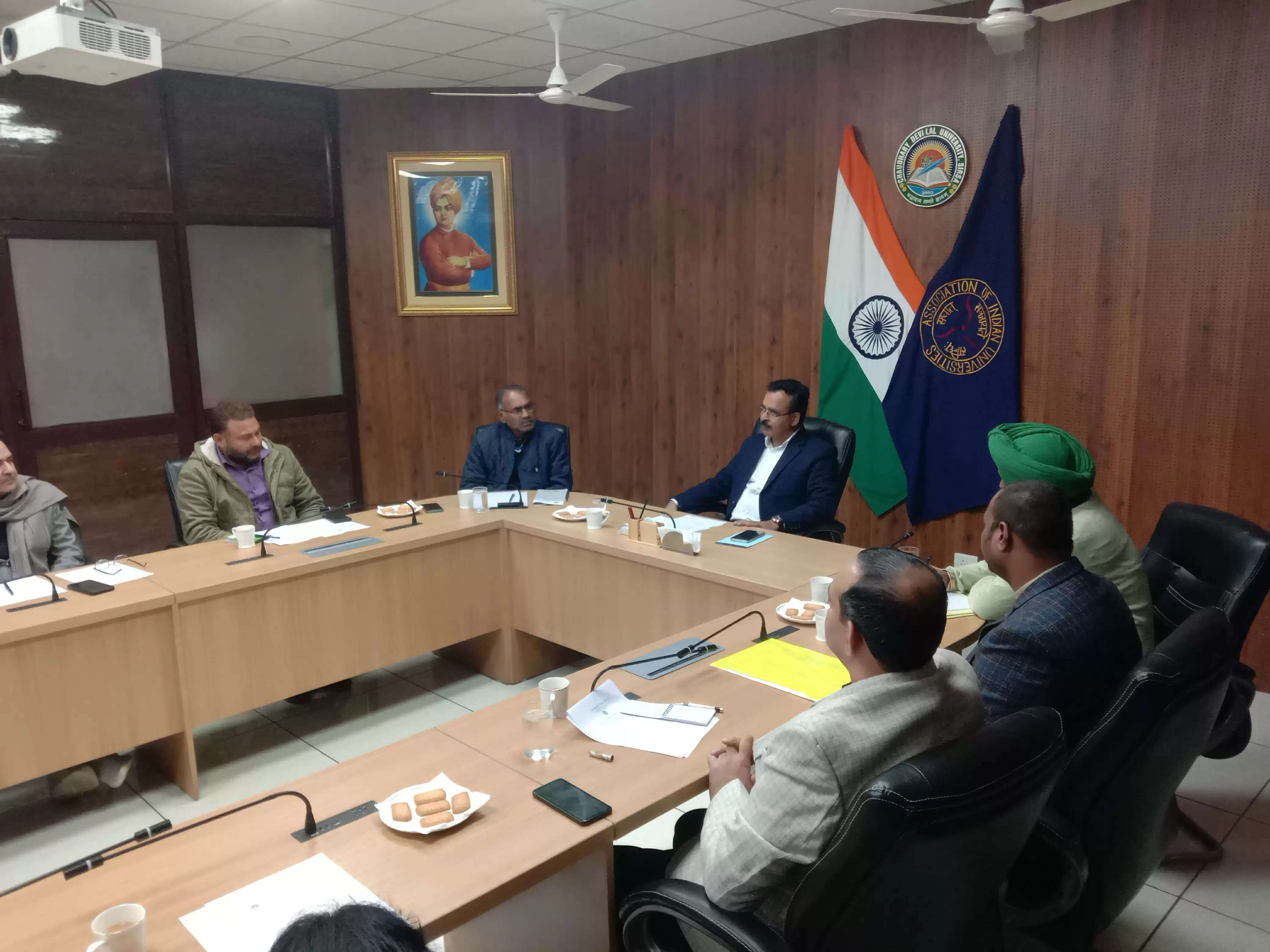 सिरसा: रेडियो की राष्ट्र निर्माण में अहम भूमिका: कुलपति