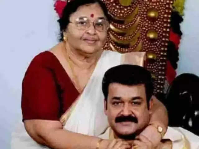 मलयालम सिनेमा के सुपरस्टार मोहनलाल की मां का निधन